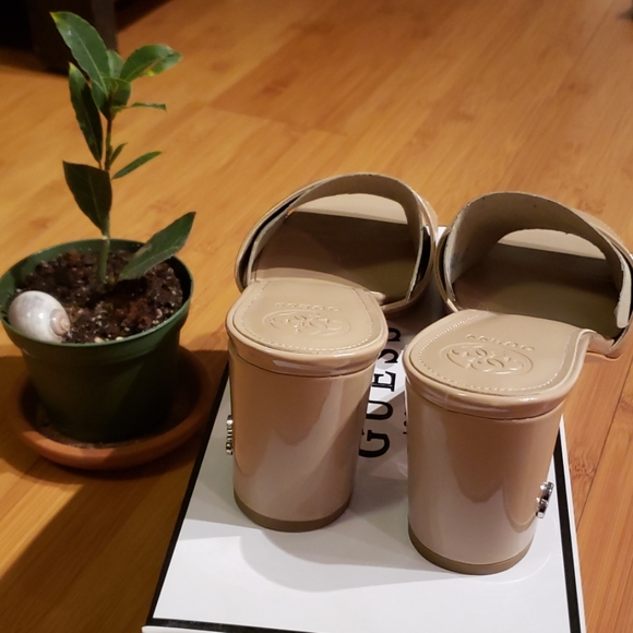 GUESS Achara Mule Sandals - Picture 6 of 6